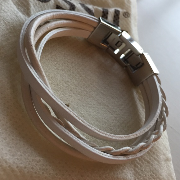 Fossil leather strap bracelet - Picture 2 of 4